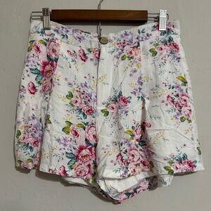 Cklass Floral White Shorts (S)